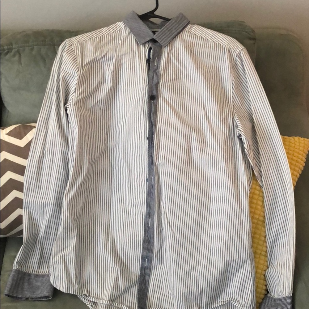 Long sleeve button down - Picture 2 of 2